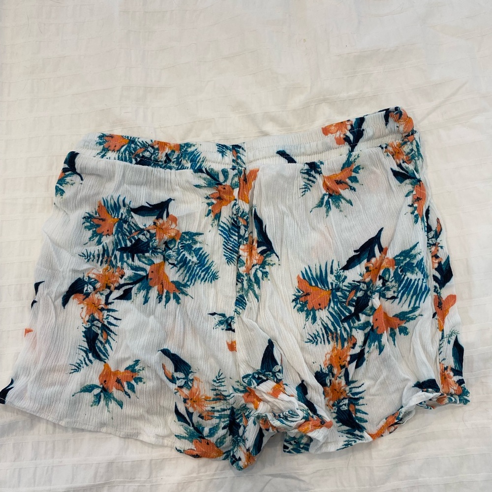 George shorts - Picture 2 of 3